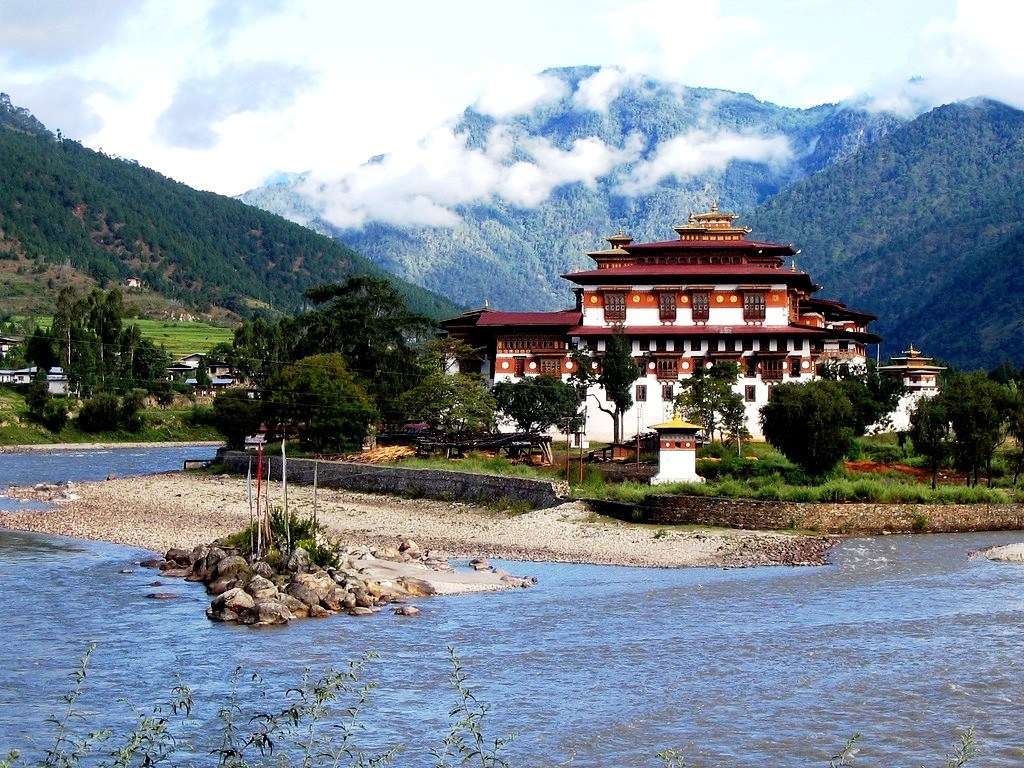 punakha-dzong-in-bhutan 10 cosas únicas que hacer en Bután