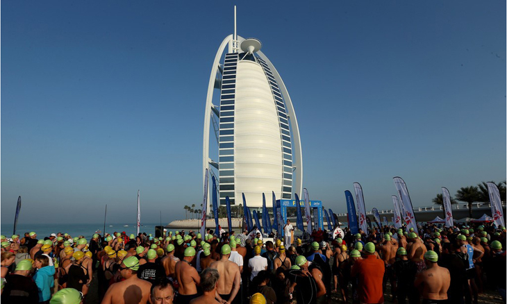 Swim-the-Burj 10 Festivales más populares de Dubái