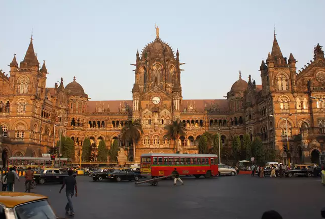 Chhatrapati-Shivaji-Terminus-Mumbai-e1581665849838 ¿Por qué Bombay se conoce como la ciudad de los sueños?